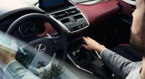 Lexus NX 300h zvolený za najlepší hybridný model